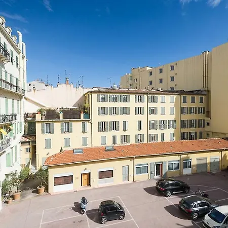 アパート 2 Pieces Dans La Plus Belle Rue De Nice, Au Calme *