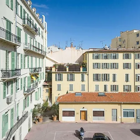 2 Pieces Dans La Plus Belle Rue De Nice, Au Calme アパート *